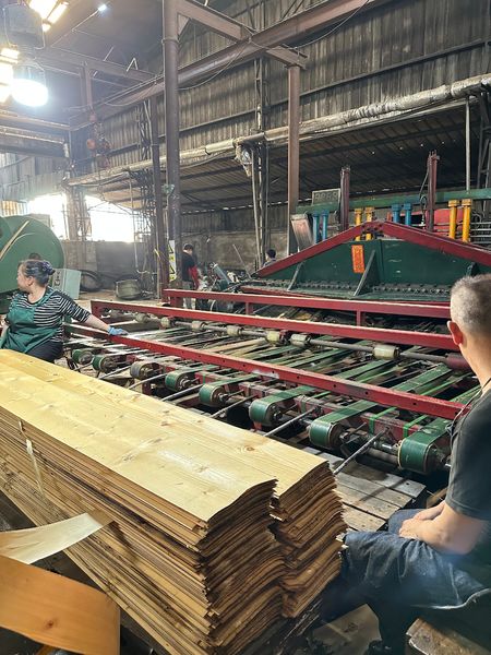 Dongguan Lingfeng Wood Industry Co., Ltd.