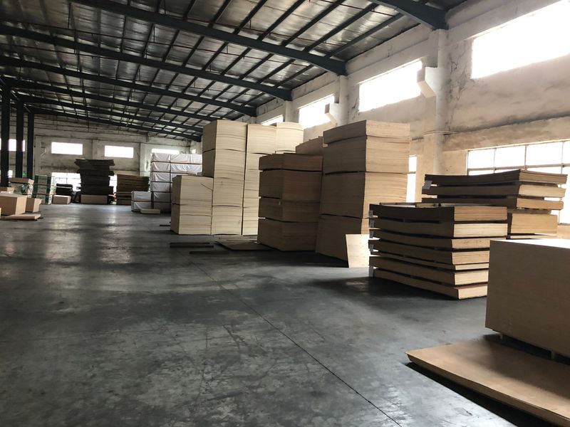 Dongguan Lingfeng Wood Industry Co., Ltd.